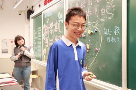 开学啦！翠园文锦狮舞迎新，龙马踏锦程