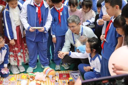 童心闹元宵，义卖暖校园——水田小学举行元宵节主题义卖暨财经素养教育活动