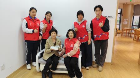 深圳市罗湖区滨河实验中学初一年级走进渔邨社区开展“庆元宵学雷锋”活动｜元宵传暖意，少年续春风