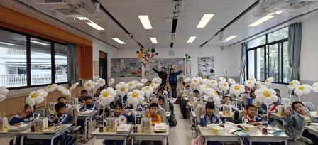 丙午骐骥迎鸿运，学子驰骋创未来——梅园实验学校开学有礼、有理、有“利是”