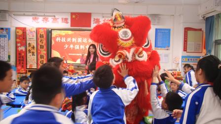 灯暖春归启新岁，笃学前行向荣光 ——深圳市螺岭外国语实验学校春季开学典礼