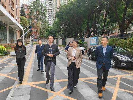 肯定特色办学成果 寄语学校再创佳绩--罗湖区教育局领导率队检查松泉实验学校春季开学工作