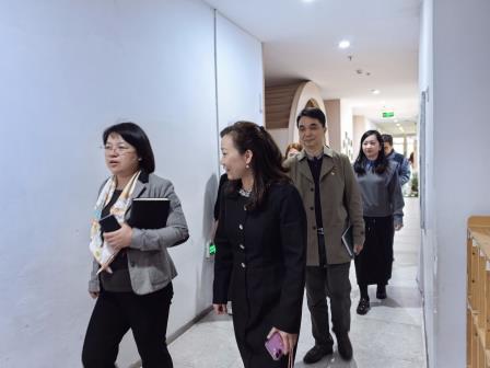 翠竹外国语实验学校党总支联合海丽达海丽幼儿园党支部迎罗湖区教育系统新兴领域党组织调研