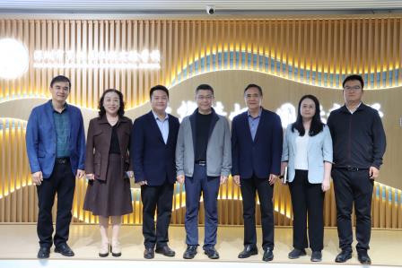 守正创新筑根基 赋能发展启新程——高延勇局长莅临仙湖实验学校检查2026年春季开学工作