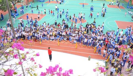 课间小舞台，绽放大光彩 ——深圳市南湖小学课间15分钟“我的小舞台”音乐活动首秀精彩纷呈