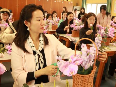 花开星园绽芳华，巾帼奋进谱新篇    ——2026年星园学校庆祝“三八妇女节”插花活动