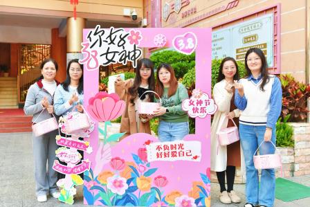“包”藏美好，手作传情——深圳市景贝小学举办庆祝妇女节主题活动