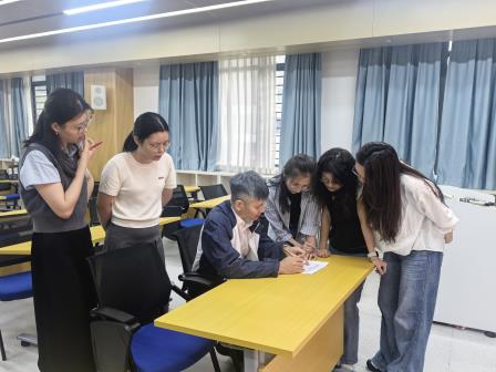 AI赋能教学新征程，课题引领教师共成长——深北莫附属布心中学数学学科专题讲座