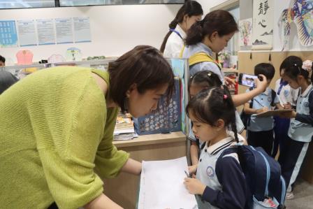罗湖外语小学迎来幼儿园萌娃探校
