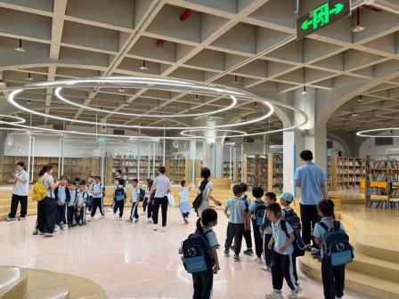 罗湖外语小学迎来幼儿园萌娃探校
