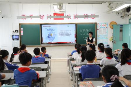 国家安全 人人有责 —— 深圳市锦田小学举行第七周升旗课程展示活动