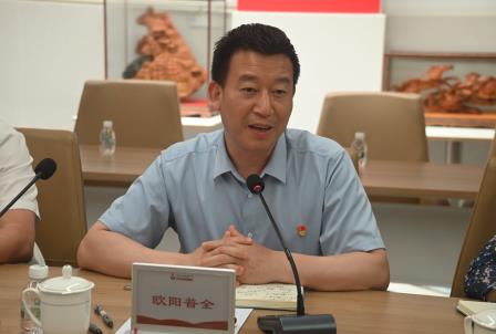 四月春深培新桂，满园暖意育初林 ——桂园中学举行实习教师见面会
