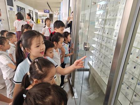 活力探校·暖心衔接 ——翠北实验小学小幼贯通体验活动迎接泊林、水贝幼儿园萌娃