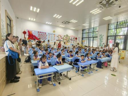 幼见成长·贯通启航 ——翠北实验小学携手马古岭幼儿园开展小幼贯通亲子体验活动