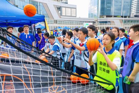 五育融辉绽异彩智趣拓维促成长——红桂中学首届“学科嘉年华·智慧大闯关”活动以全学科拓维课程联展赋能新质教育生态