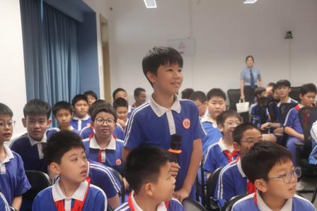 做自己身体的铠甲勇士，法治阳光照亮成长路 ——罗湖区东晓实验学校“法治自护教育”专题讲座