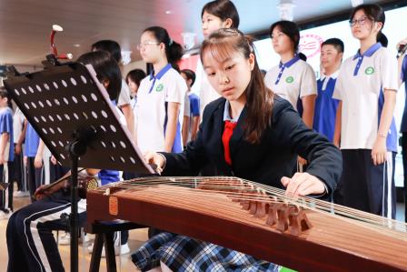 一班一心共拼搏，唱响成长每一刻——翠园文锦中学第35届校园文化艺术节系列活动之第二届“班班有歌声”合唱比赛圆满落幕