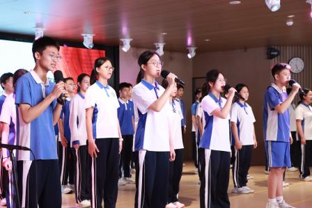 一班一心共拼搏，唱响成长每一刻——翠园文锦中学第35届校园文化艺术节系列活动之第二届“班班有歌声”合唱比赛圆满落幕