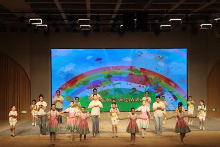 罗湖外语小学开展第七届中英文阅读文化节“星光阅读夜”活动