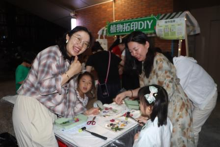 罗湖外语小学开展第七届中英文阅读文化节“星光阅读夜”活动