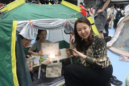 罗湖外语小学开展第七届中英文阅读文化节“星光阅读夜”活动