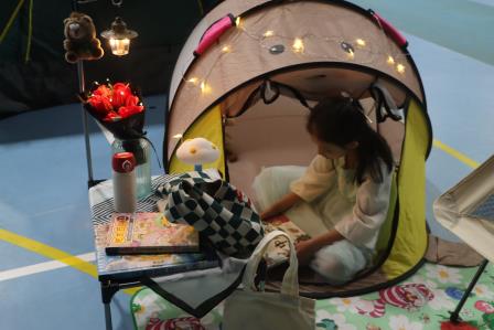 罗湖外语小学开展第七届中英文阅读文化节“星光阅读夜”活动