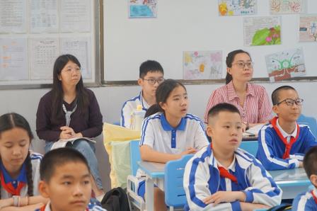 精研课堂促提升 名师引领助成长 ——阮小蕾老师赴罗湖小学开展道德与法治学科听课指导活动