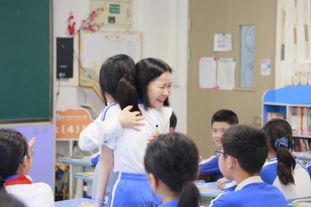毕业季思政引航 筑梦青春向未来——深圳市仙桐实验小学校长为六年级学生开展毕业季思政课