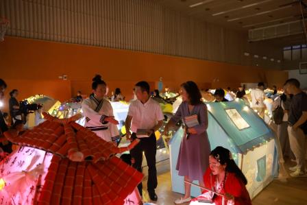 桃园小学第四届“星光阅读夜”暨全民阅读活动圆满举行