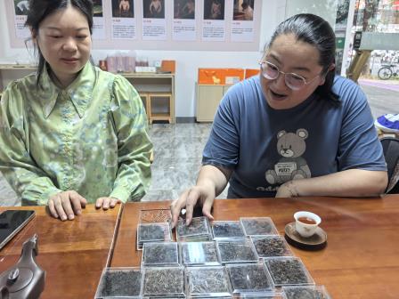 探访新基地，茶韵润师心