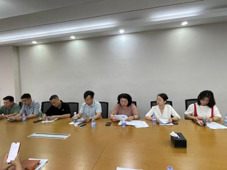 罗中生活 || 家校携手共治，提升校园餐品质 ——南科大附属罗湖中学召开餐标提升专题家校沟通