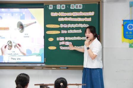 破茧启新程 视导促成长丨罗芳小学迎接2025届新教师“10项基本功”过关考核暨教育教学常规视导