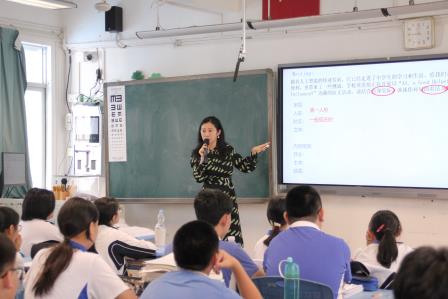 校际携手共促发展 教研同行赋能成长 ——惠州一中惠港校区骨干教师团队赴罗湖外语初中学校交流研讨