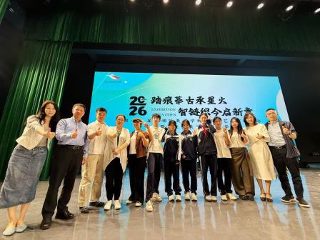 “都市艺韵·塑说万象”——翠园文锦学子参与美术项目式艺术实践活动