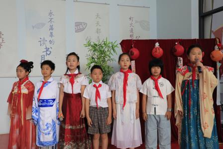 诗润晨光，童声致暖 ——深圳市翠北实验小学三年级“诗歌问早安”班级晨读展示活动圆满落幕