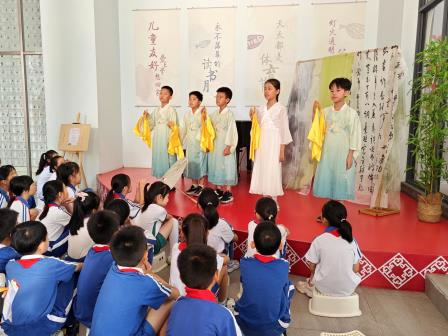 诗润晨光，童声致暖 ——深圳市翠北实验小学三年级“诗歌问早安”班级晨读展示活动圆满落幕