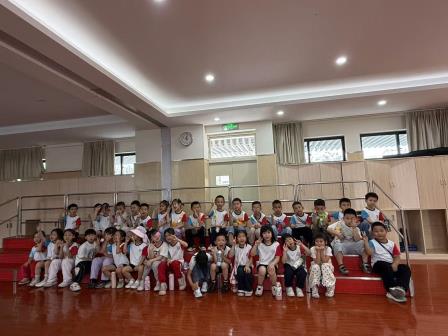 “趣”探小学 ，“幼”见成长——罗湖区爱德堡幼儿园大班小朋友走进深圳市红桂小学参观学习