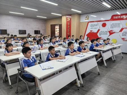 行走研学悟初心，薪火相传担使命——深圳市水库小学四年级学生走进深圳市档案中心开展“每周半天计划”足迹课程