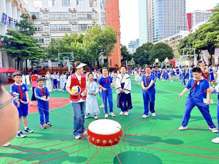 桂园小学“我喜欢诗经——4·23图书馆日”主题活动圆满落幕