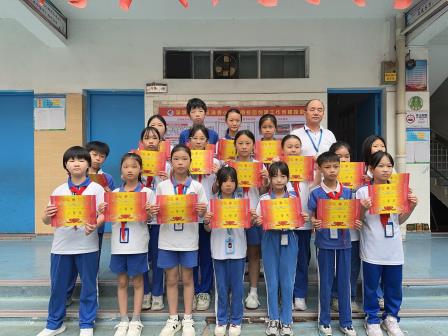 书香润童心，好书伴成长——清秀小学举行读书卡制作活动