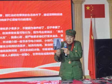 聆听“拓荒牛”故事，传承红色基因