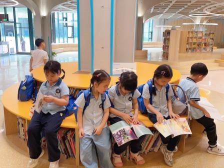 罗湖外语小学迎来梧桐新居幼儿园萌娃探校
