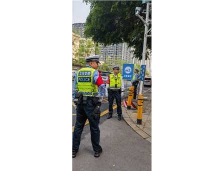 罗湖交警护航校园安全守护师生出行平安——筑牢校园周边交通安全防线打造平安上学路