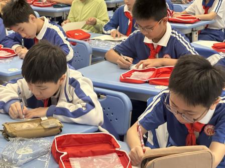 青春不迷茫，成长有良方 —— 罗湖区东晓实验学校青春期主题活动顺利开展