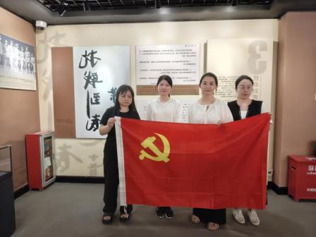 红色基因薪火传 青春向党绽芳华 —— 罗湖小学开展党建引领青年教师红色地标探访活动