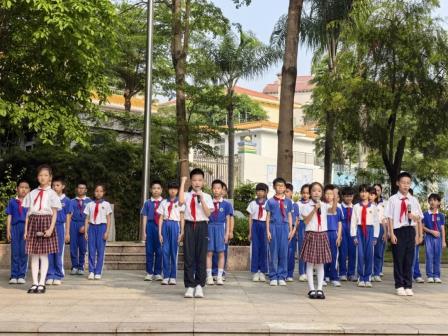 榕下思政润童心，蓓蕾向阳敬祖国——深圳市怡景小学四1中队国旗下展演