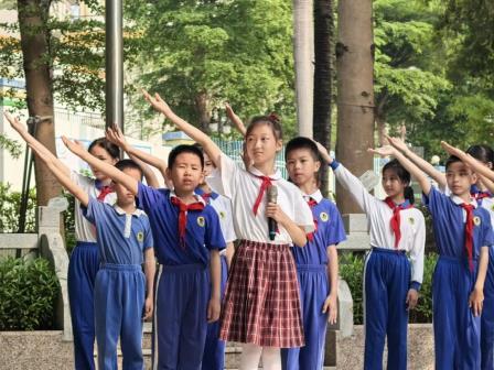 榕下思政润童心，蓓蕾向阳敬祖国——深圳市怡景小学四1中队国旗下展演