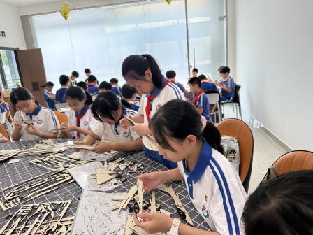童心探航空，筑梦向苍穹——深圳市水库小学五年级开展“每周半天计划”航空研学活动