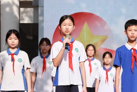 以诗致青春，以光敬时代——翠园文锦中学举行五一劳动、五四青年“双节”主题活动暨“全民阅读活动周”展示活动
