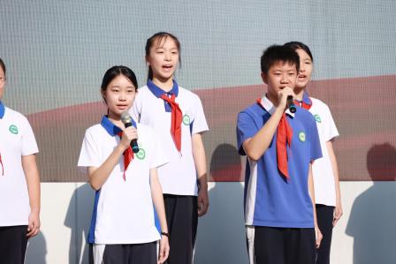 以诗致青春，以光敬时代——翠园文锦中学举行五一劳动、五四青年“双节”主题活动暨“全民阅读活动周”展示活动